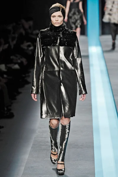 Look 39